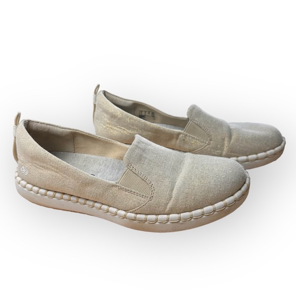 Cloudsteppers collection Clarks Soft Gold Cream Slip on Cushion Shoes  Women's 6 - Picture 1 of 9